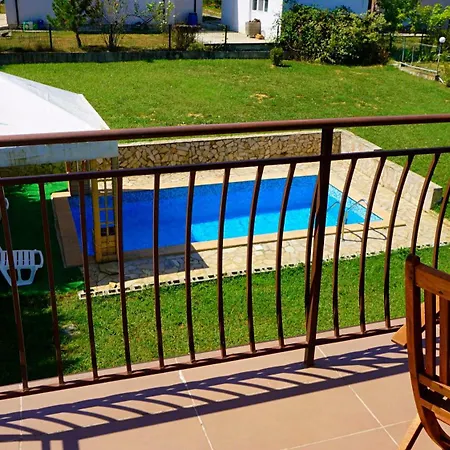 мариела - Mariela 빌라 Yunets